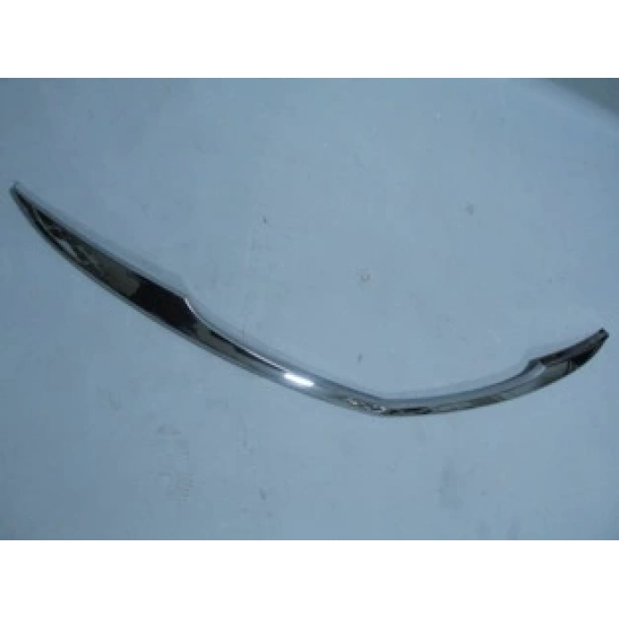 mazda bt 50- pıck up- 2013-2015  ön tampon bandı üst nikelajı)