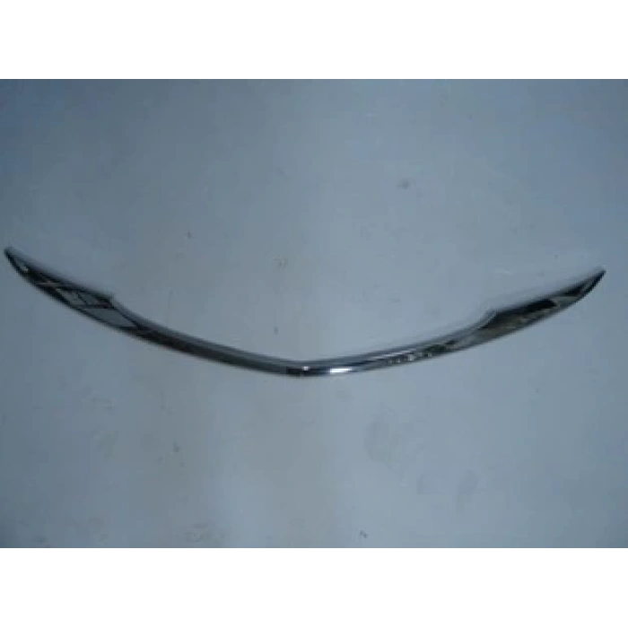 mazda bt 50- pıck up- 2013-2015  ön tampon bandı üst nikelajı)