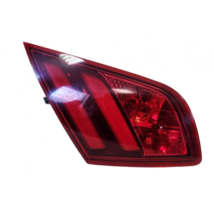 PSA 308 II (T9) 2012- Stop Lambası İç Sağ Oem No (9677818280)