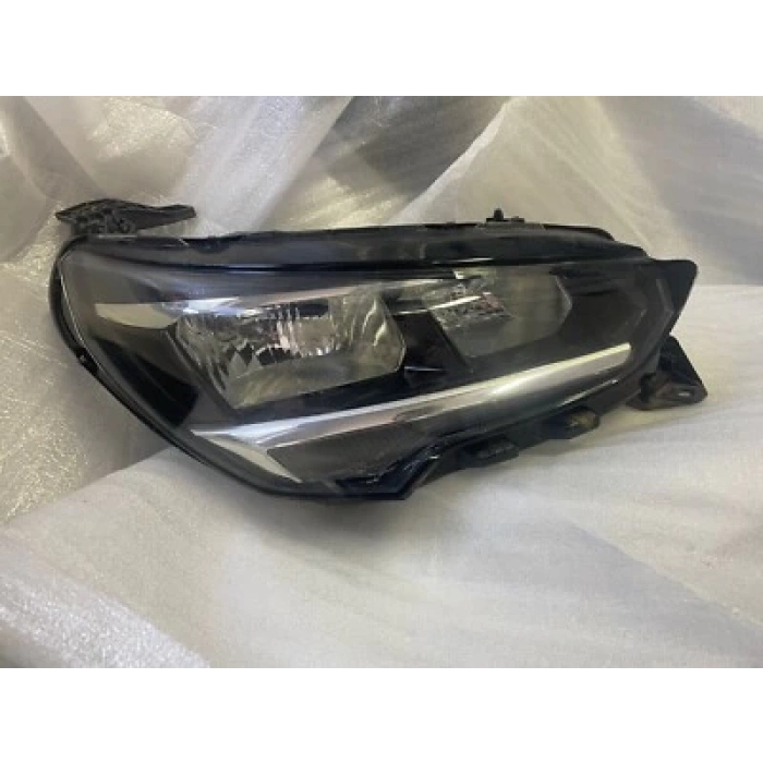 opel corsa- f- 2024-2025  dış stop lambası sol kırmızı/beyaz/ledlı (tw) Oem No (9829317980)