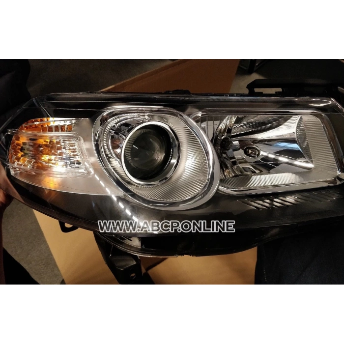 Renault Megane IV Saloon 2015- Far Sağ Oem No (260106827R)