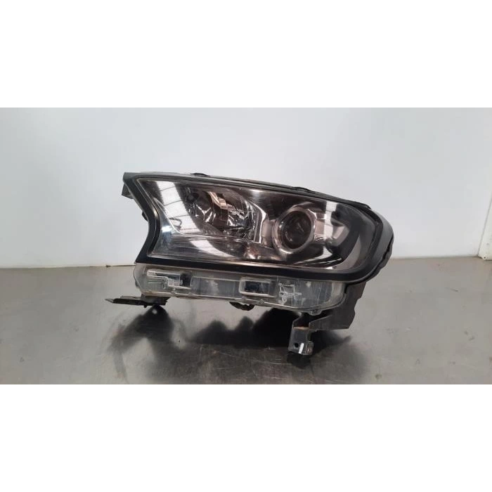 Ford Ranger 2015 Sonrası Elektrikli LED’li Far (Siyah Sağ) Oem No (EB3B13W029PL)