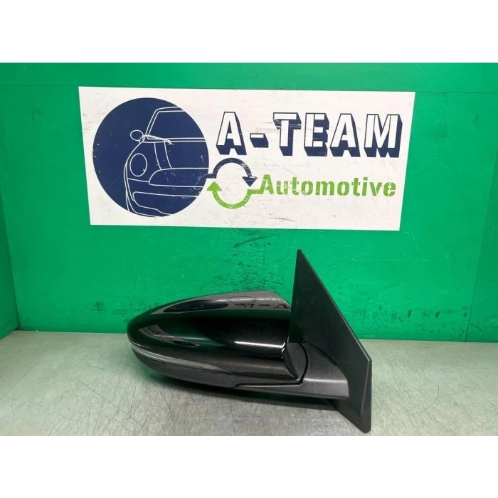 Hyundai Tucson 2022 Sonrası Elektrikli Katlanır Ayna Astarlı Sinyalli BLIS 10 Pin Sağ Oem No (87620N7160)