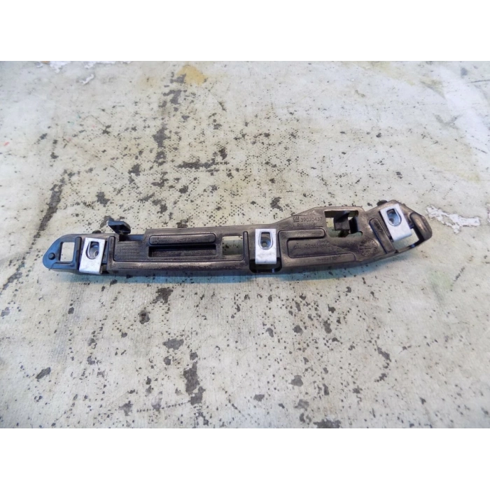 opel astra- k- hb- 2016-2019  ön tampon bağlantı braketi üst sol plastik (tw) Oem No (39020436)