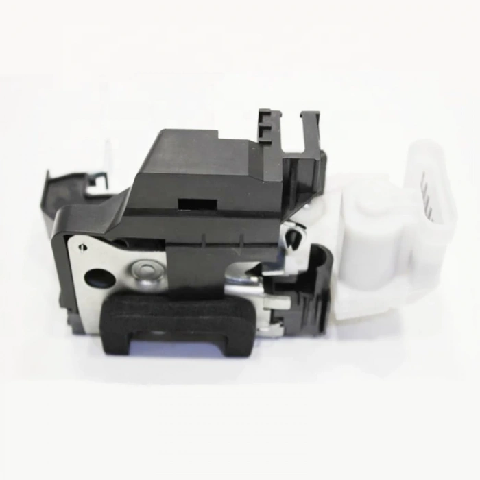 fiat doblo- 2006-2010  ön kapı kilidi sağ Oem No (51843470)