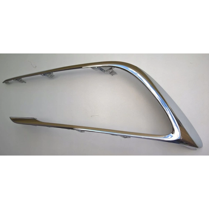 toyota auris- 2016-2018  sis lamba kapağı çerçevesı sağ parlak sıyah (tyg) Oem No (5212502170)