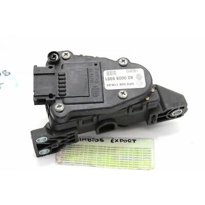 Renault Symbol 2002-2005 Çamurluk Davlumbazı Ön Sağ (Enjeksiyon) Oem No (8200067075)