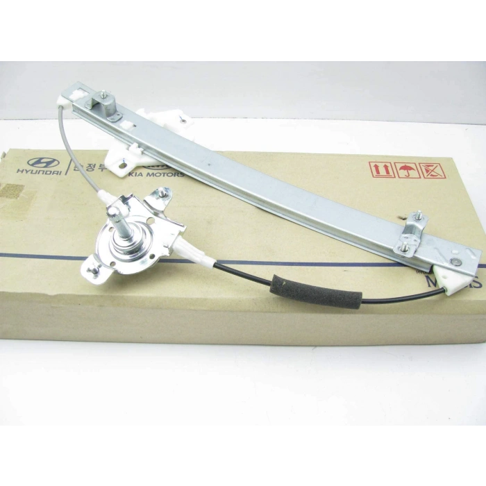 Hyundai H-100 Kapı Bademcik Karşılığı Oem No (8324543001)