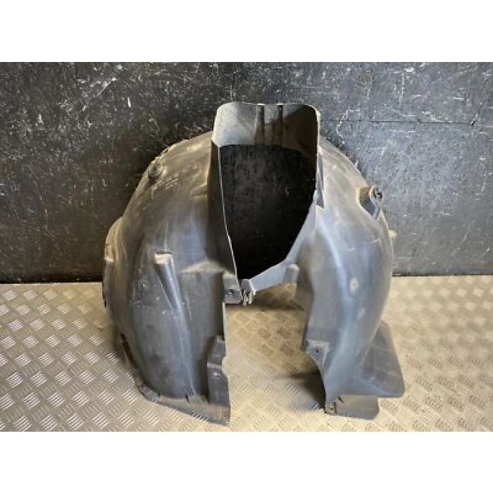 opel combo- 2024-2025  arka çamurluk davlumbazı sol Oem No (9817398380)