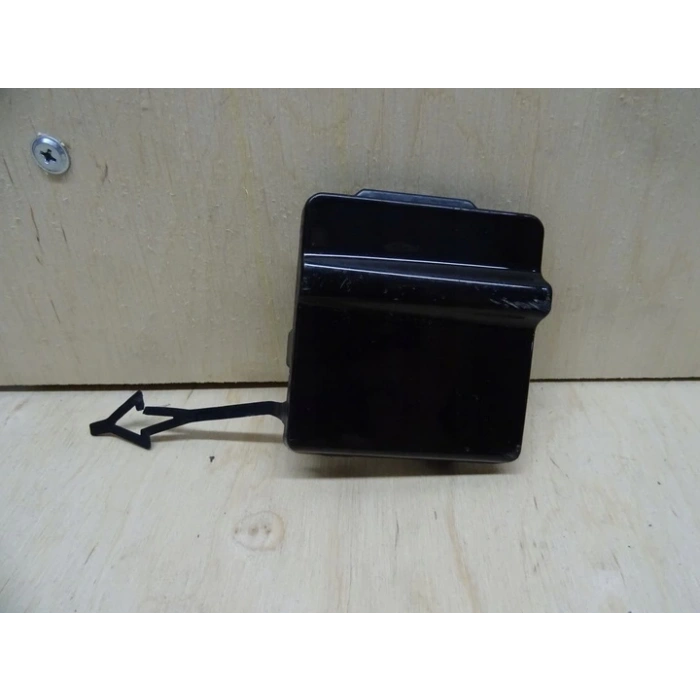 renault megane- 4- sd- 2016-2020  arka tampon çeki demirri kapağı Oem No (511654020R)