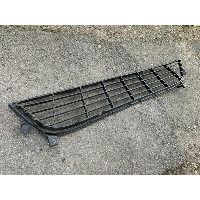 Dacia Lodgy 2017 Sonrası Tampon Panjuru Oem No (622542386R)