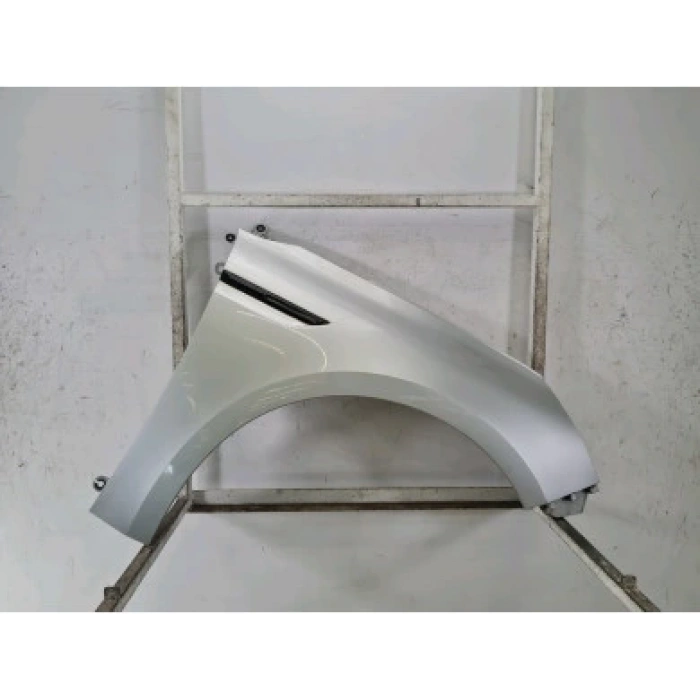 Renault Megane III Ön Panjur Arması (Orijinal Ürün Natural Kutu) Oem No (628909470R)