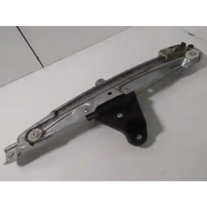 Hyundai i20 2021 sonrası / Bayon 2021 sonrası ön / arka dış sağ kapı kolu Oem No (82661Q0010)