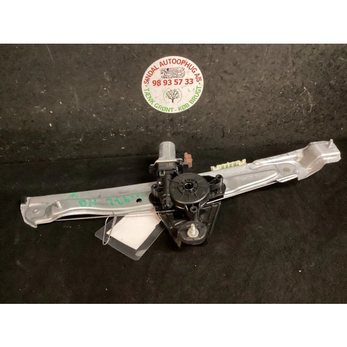 Dacia Sandero III Stepway Sağ Arka Cam Krikosu (Orijinal Ürün Natural Kutu) Oem No (827208625R)