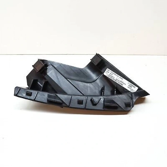 Hyundai Staria 2022-2024 üst sağ tampon bağlantı braketi Oem No (865B4CG000)