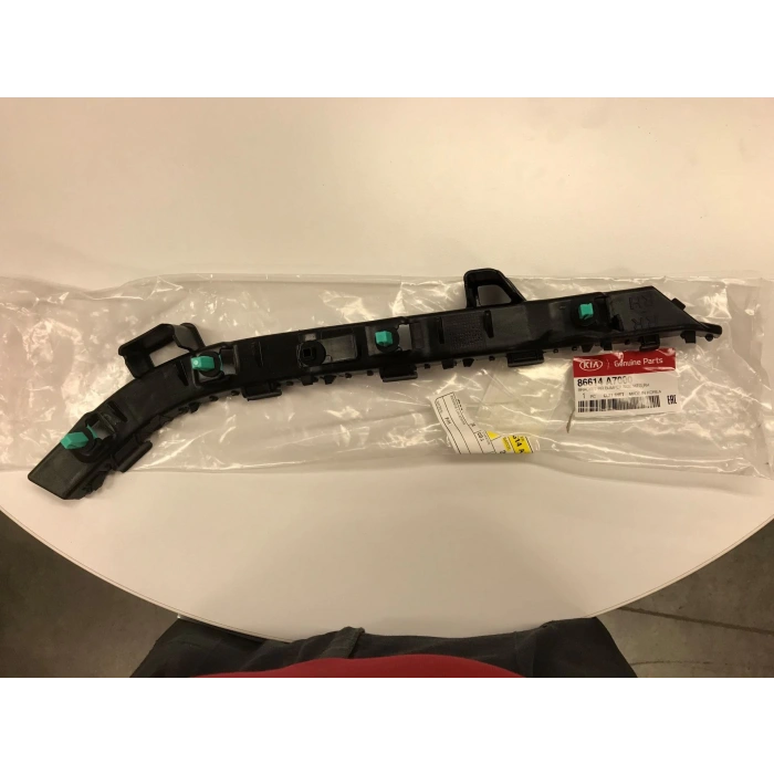 Kia Picanto 2017 sonrası arka sol tampon bağlantı braketi Oem No (86613G6000)