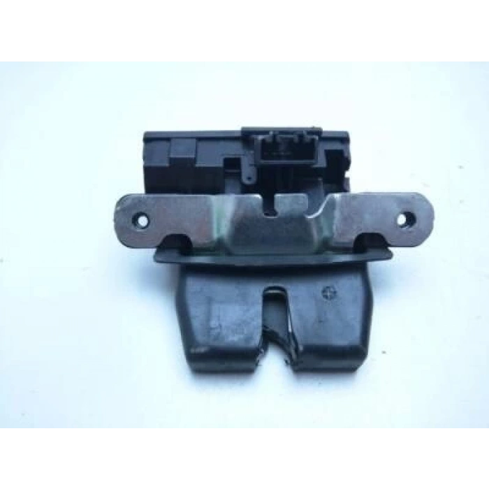 ford fiesta- 2013-2017  ön cam su bıdonu/deposu kapağı Oem No (8A6117632AB)