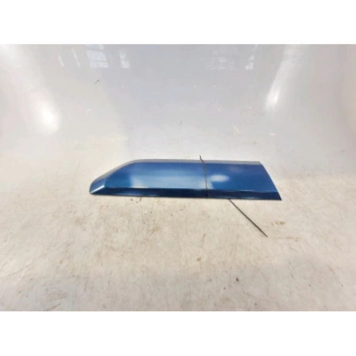 opel combo- 2024-2025  arka kapı bandı sağ (astarlı) Oem No (981769511T)