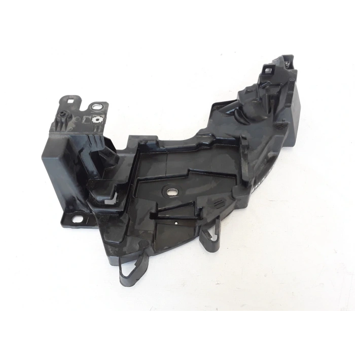 Duster 2010- Ön Tampon Braketi Sağ Oem No (622230011R)