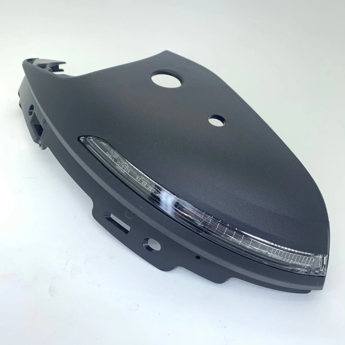 Megane Ayna Kapağı Sinyalli Sağ Hatchback 2016- Oem No (963053102R)