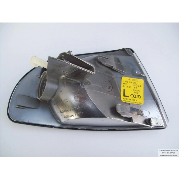 Audi A4 S4 Ön Sinyal Sol Oem No (8D0953049C)