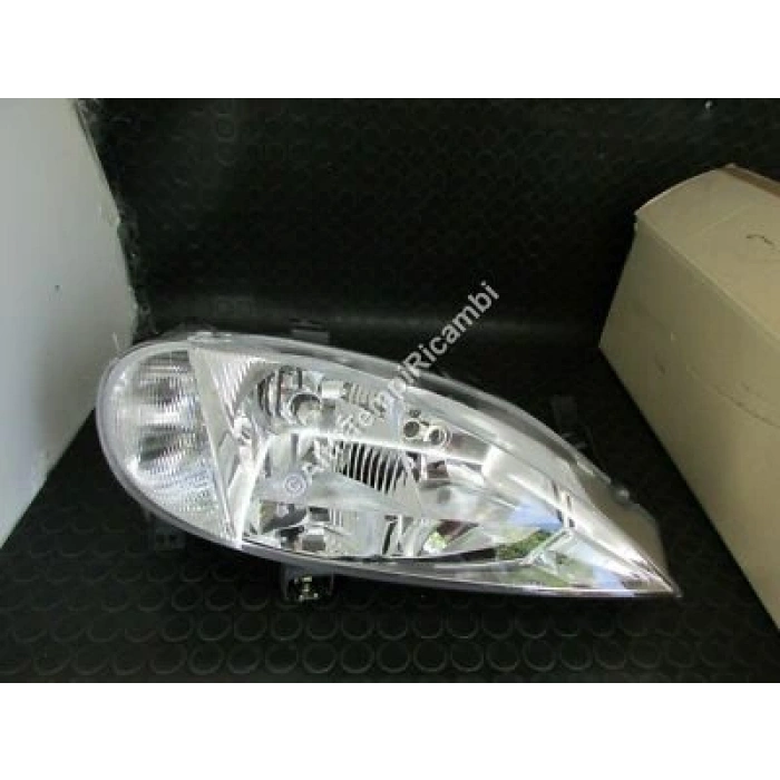 Renault Megane 1999-2002 Far Elektrikli Sağ Oem No (7701047180)