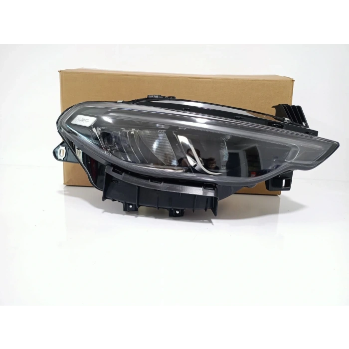 Fiat Egea 2021- Far Elektrikli Motorlu Ledli Sağ Oem No (52198244)