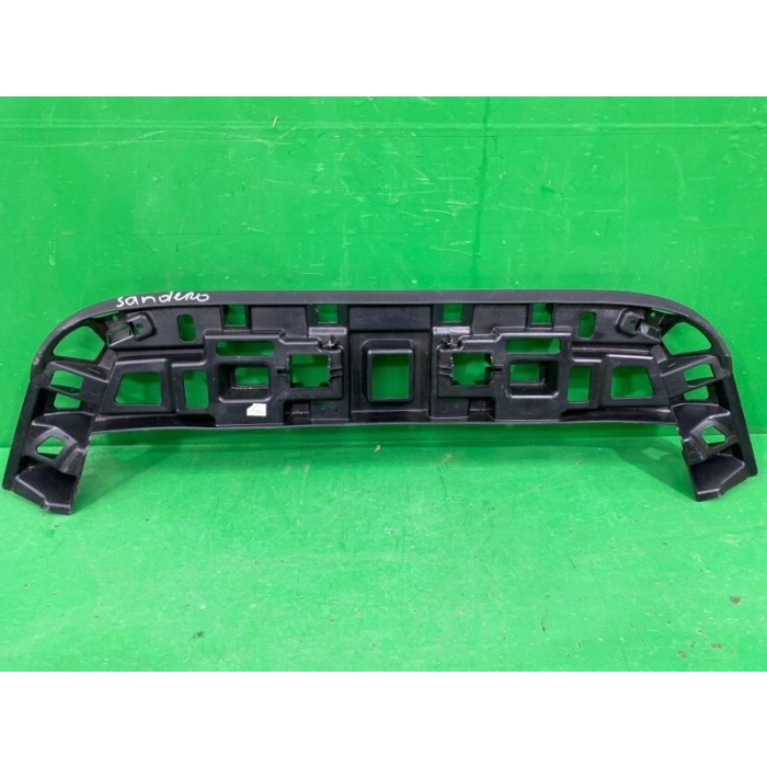 Dacia Sandero Stepway 2009- Ön Tampon Alt Muhafazası Oem No (8200740830)