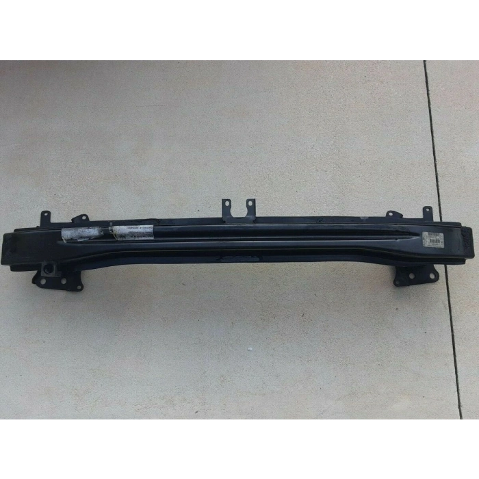 Jetta 2005- Ön Tampon Demiri Oem No (1K5807109A)