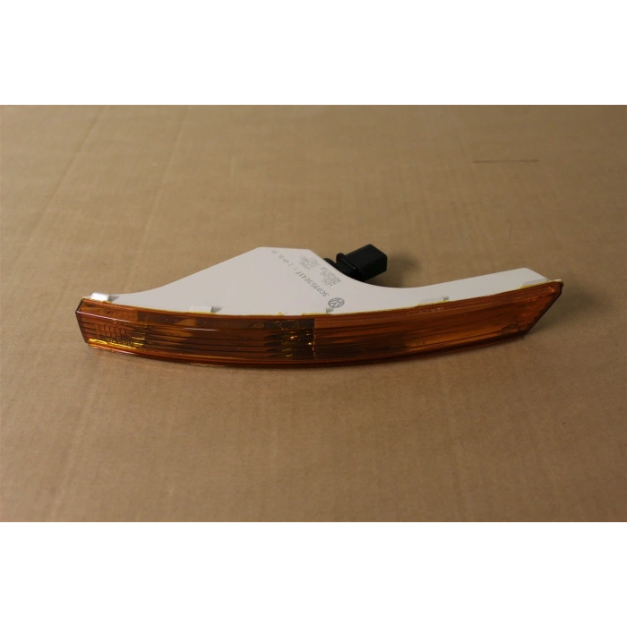 Passat 2005-2008 Ön Tampon Sinyali Sarı Sol Oem No (3C0953041J)