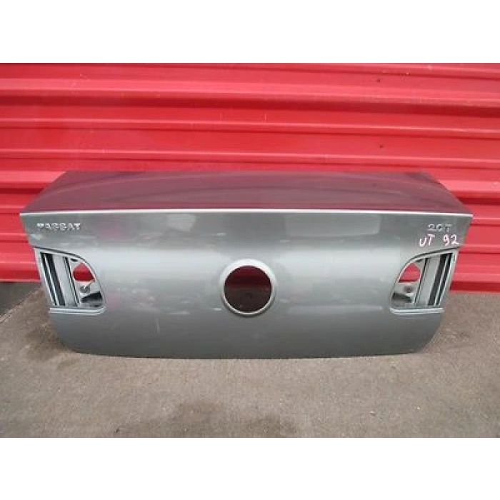 Passat 2005-2008 Bagaj Kapağı Oem No (3C5827025H)