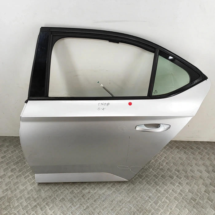 Superb 2015- Arka Kapı Sol Oem No (3V5833051)