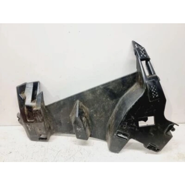 Clio Ön Tampon İç Braketi Üst Sol Hatchback 2024- Oem No (620438359R)