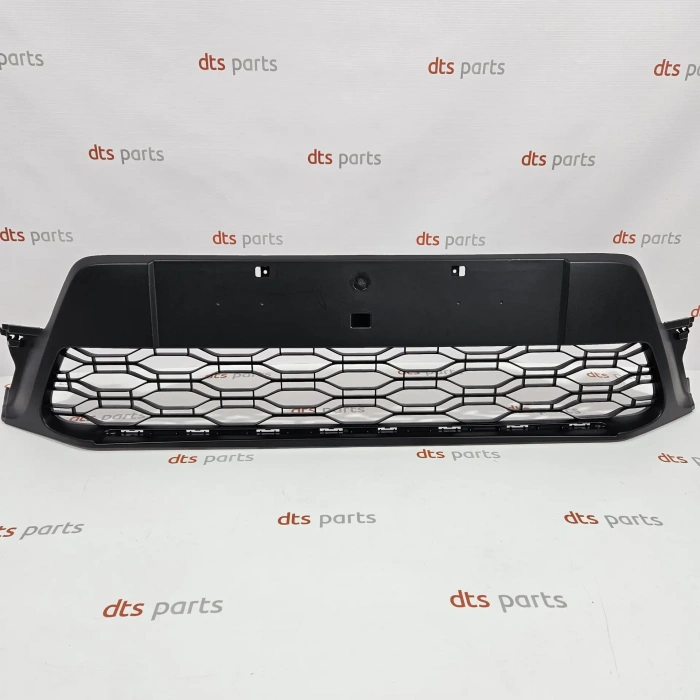 Dacia Sandero Stepway 2017- Ön Tampon Panjuru Oem No (622541693R)