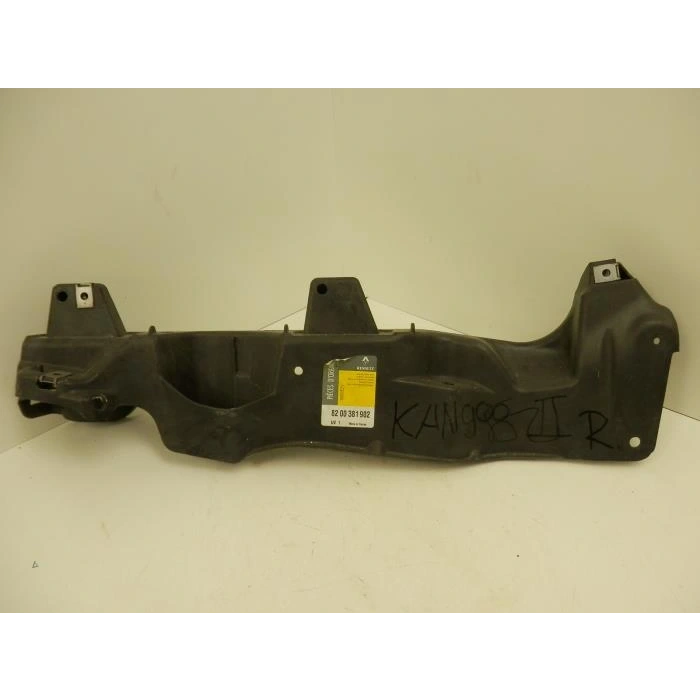 Kangoo Ön Çamurluk Tespit Braketi Sağ 2007- Oem No (631221176R)