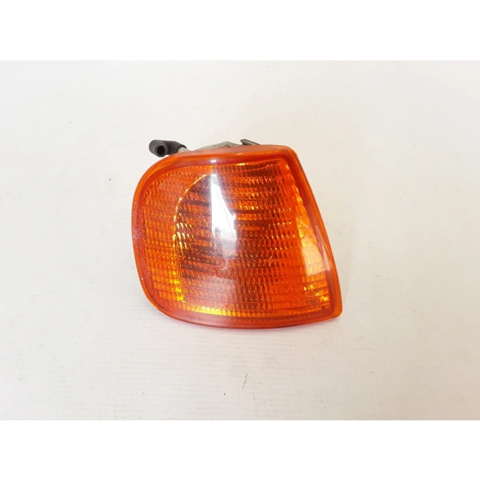 Polo Classic - Caddy Ön Sinyal Sarı Sağ 1997-2003 Oem No (6K5953050B)