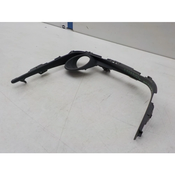 Corolla 2019- Ön Tampon Sis Kapağı Sisli Siyah Sağ Oem No (8148102A80)