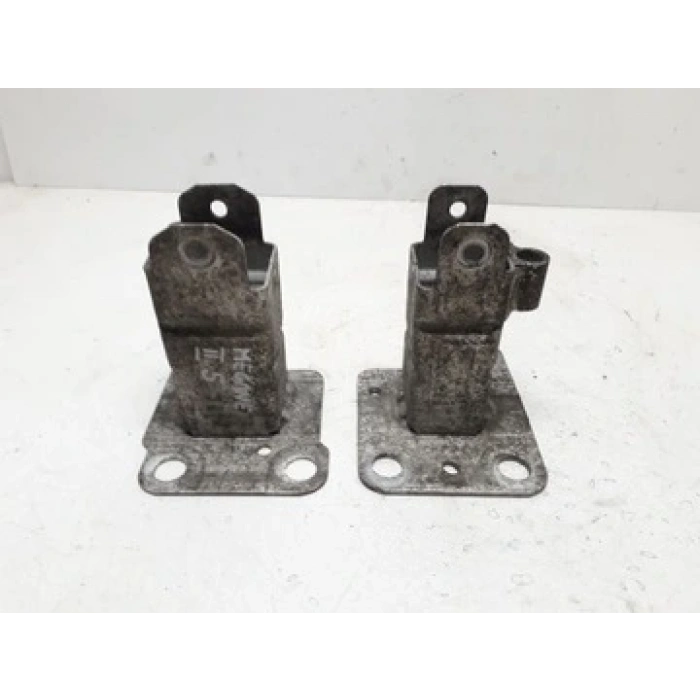 Megane Ön Tampon Demiri Sağ 2003- Oem No (8200011107)