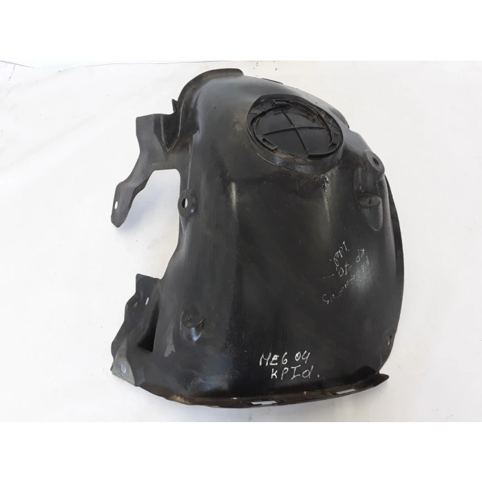 Megane Çamurluk Davlumbazı Önün Önü Sol 2003- Oem No (8200073426)