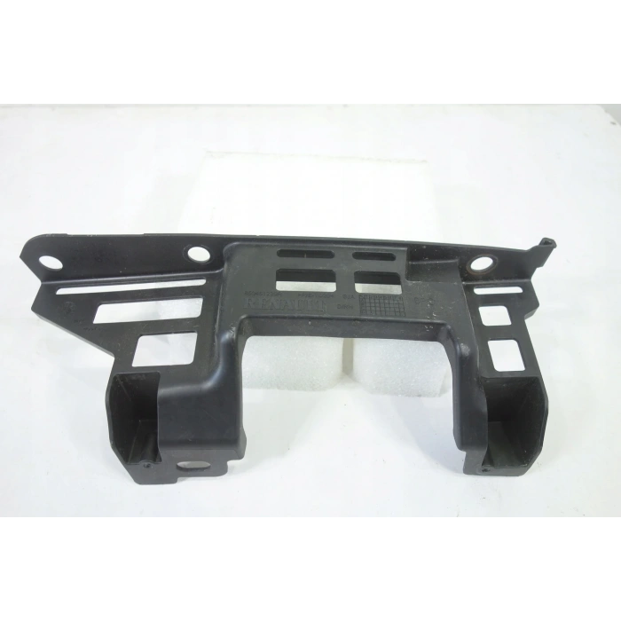 Clio Arka Tampon Braketi Sağ Hatchback 2024- Oem No (850461239R)