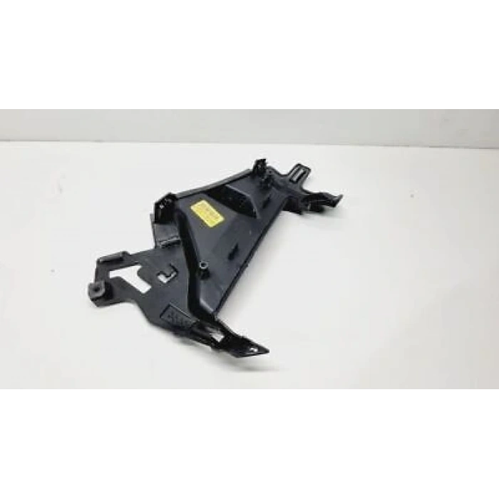 Clio Ön Tampon İç Braketi Üst Sağ Hatchback 2024- Oem No (960166652R)