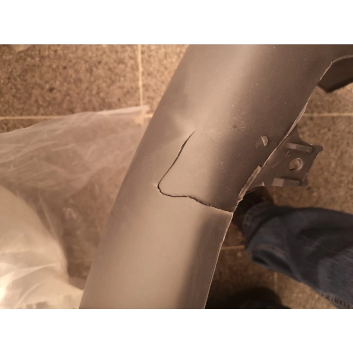 2012-2015 Toyota Hilux Pıck Up Vıgo- D4D Ön Tampon (ÇATLAK) (Sis Kapaklı-Panjurlu-Dodik-Far Yıkama Delikli Fpı) (Adet) (Oem No:521190K981)