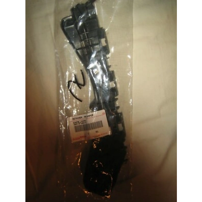 Toyota Auris Arka Tampon Braket  Sağ 2007-- (Oem No:  5257502070)