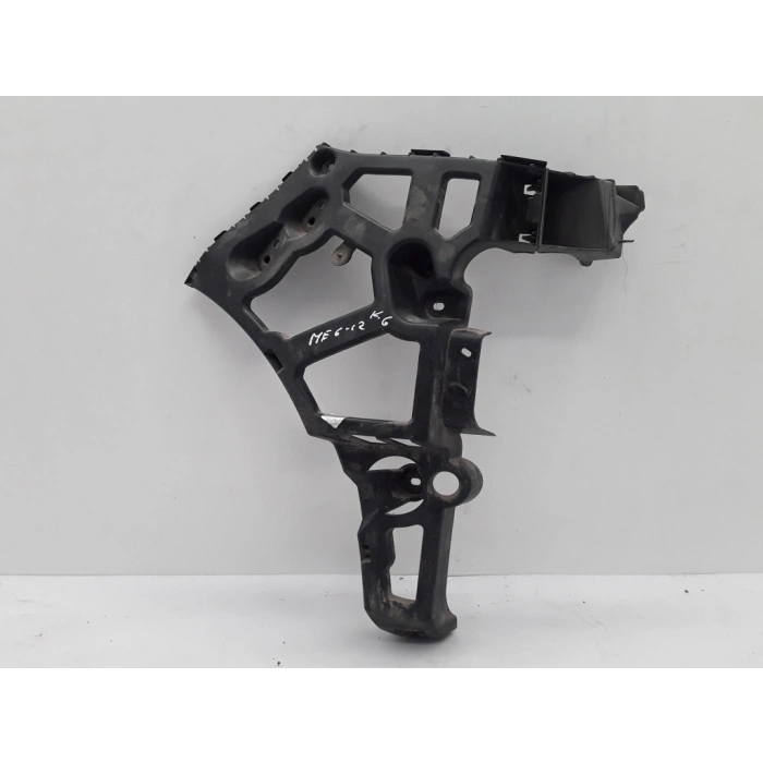 Renault Megane Arka Tampon Braket  Sol 2009-  (Oem No:  850450006R)