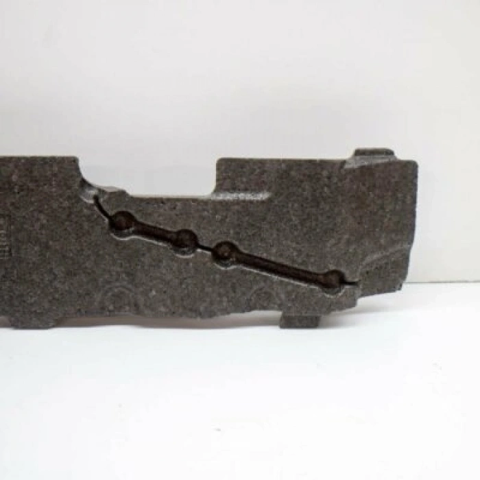 Audi A4 Ön Tampon Darbe Emici 2012- 2015- (Oem No:  8K0807550E)