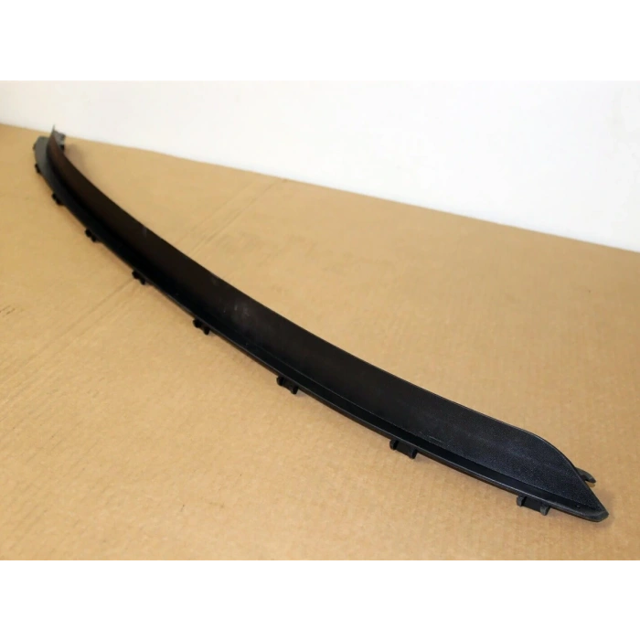 Volkswagen Polo Ön Tampon Karlık 2009-  (Oem No:  6R0805903C9B9)