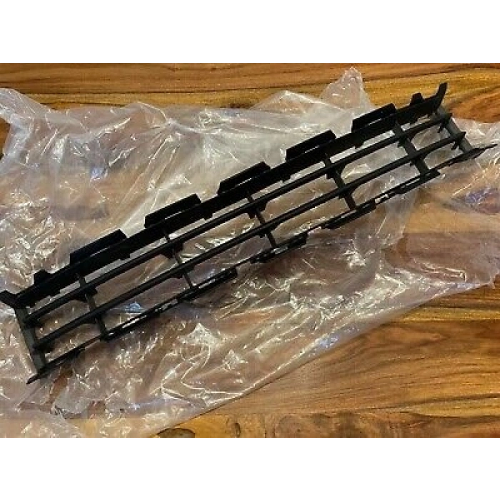 Renault Megane Ön Tampon Panjuru Orta 2003-2006 (Oem No:  8200114155)