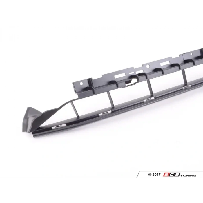 Audi A4 Ön Tampon Panjuru Desenli 19- (Oem No:  8W0807683A9B9)