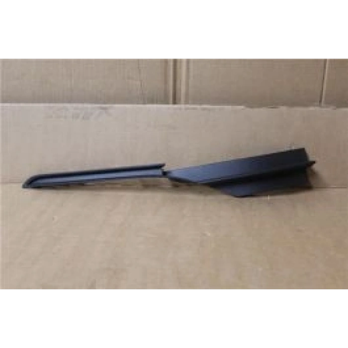 Volkswagen Golf Vıı Ön Tampon Bandı Alt Sol 2017- (Oem No:  5G0853665L9B9)