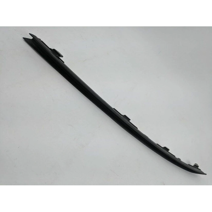 Volkswagen Passat Ön Tampon Bandı Sol 2014- (Oem No:  3G08543219B9)